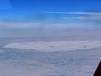 Aparece un misterioso cráter de tres kilómetros en la Antártida